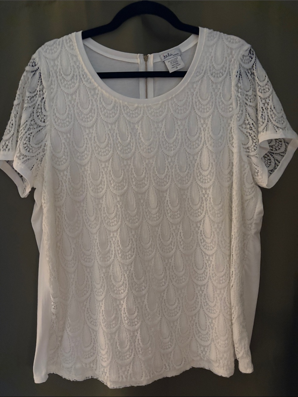 Isela Woman - White Lace Short Sleeve Blouse with back zipper